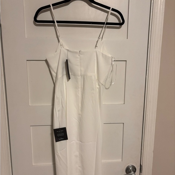 Elegant White Spaghetti Strap Dress - Picture 4 of 5
